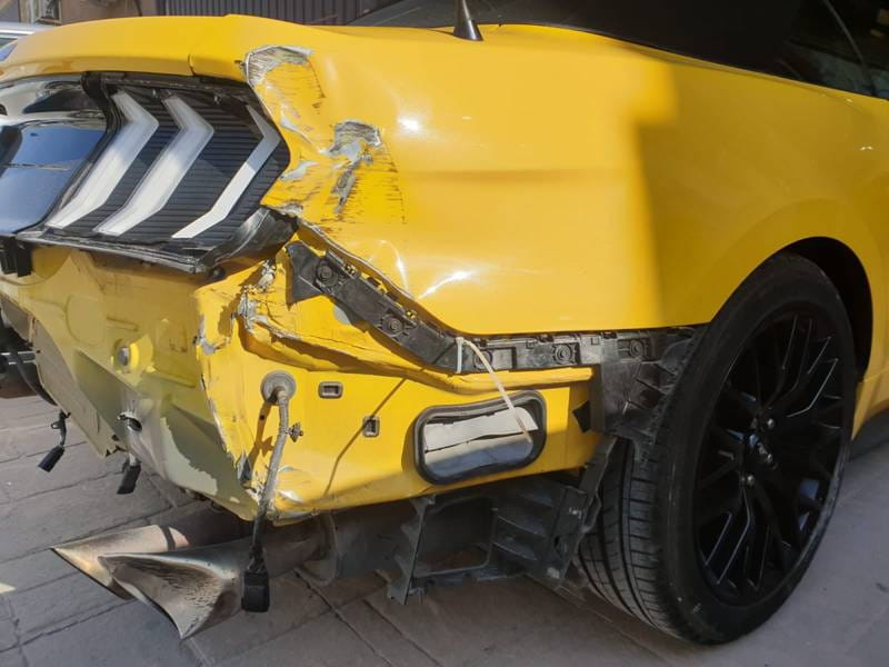 Reparación costado lateral Ford Mustang 1