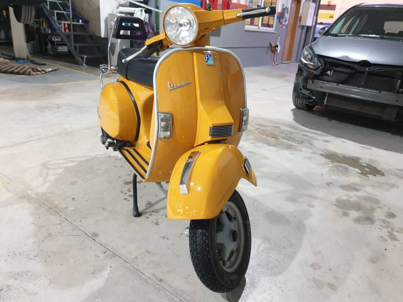 Pintado de una Vespa 125 3